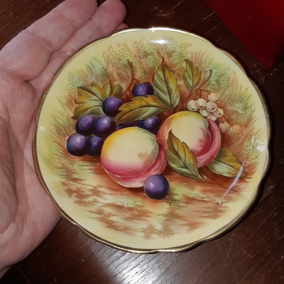 Aynsley Bone China Pedestal Plate - Picture 2 of 9